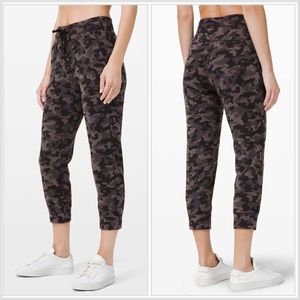 Lululemon Ready to Rulu Jogger Crop